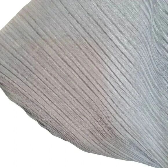 Missguided Women's Silver Poly/Spandex Top - Picture 5 of 7